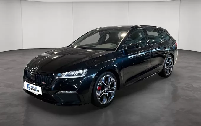 SKODA OCTAVIA Combi 2.0 TSI 245 ch DSG7 RS extérieur trois quart avant gauche 2132473