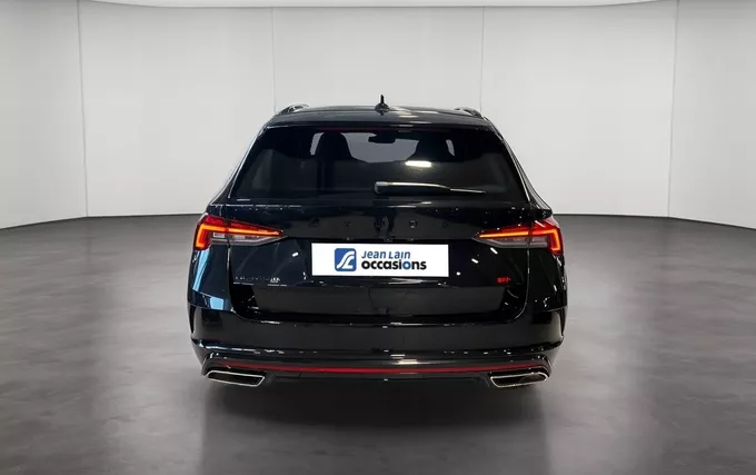 SKODA OCTAVIA Combi 2.0 TSI 245 ch DSG7 RS extérieur arrière 2132473