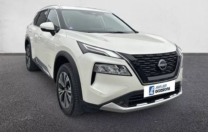 NISSAN X-TRAIL e-POWER 213 ch e-4ORCE 5 Places Tekna extérieur trois quart avant droit 2125179