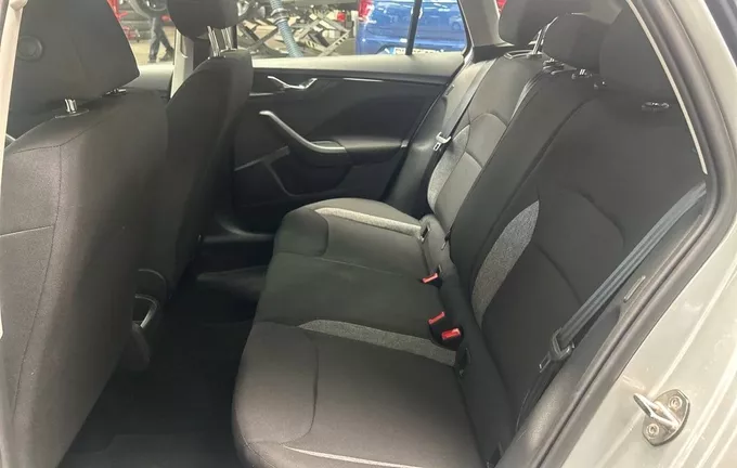 SKODA SCALA 1.0 TSI Evo 2 95 ch BVM5 Active photo 13 213219