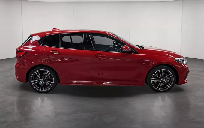 BMW SERIE 1 120d xDrive 190 ch BVA8 M Sport extérieur côté droit 213675