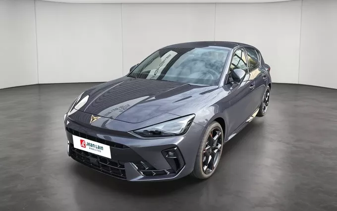 CUPRA LEON 1.5 eTSI Hybrid 150 ch DSG7 V extérieur trois quart avant gauche 3457