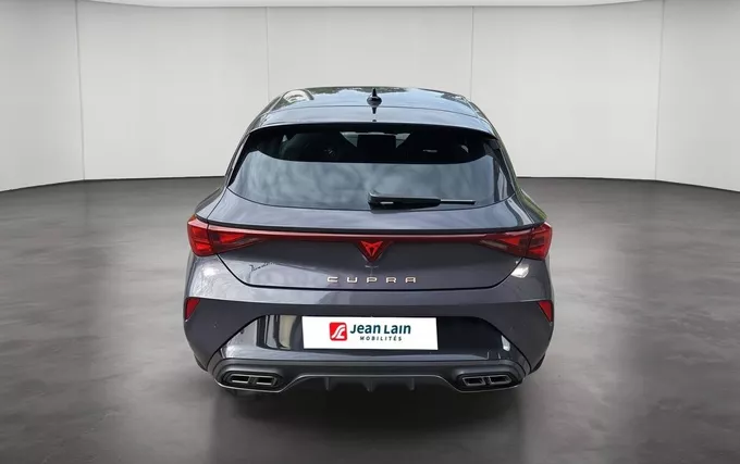 CUPRA LEON 1.5 eTSI Hybrid 150 ch DSG7 V extérieur arrière 3457