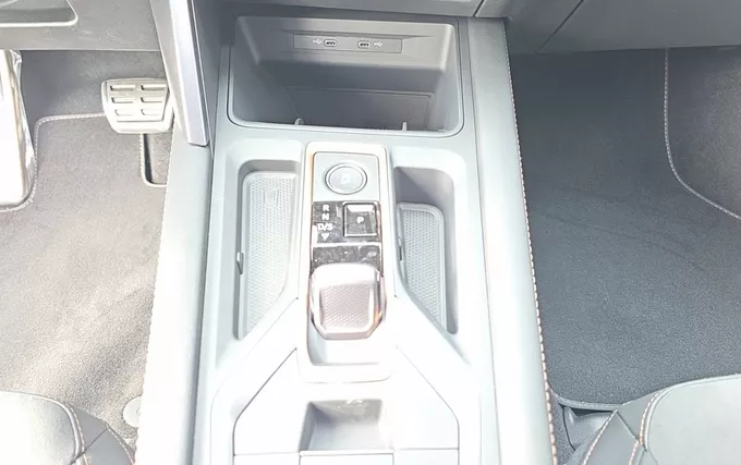 CUPRA LEON 1.5 eTSI Hybrid 150 ch DSG7 V photo 13 3457