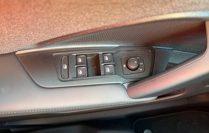 VOLKSWAGEN TIGUAN 1.5 eTSI 131ch DSG7 photo 20 1981