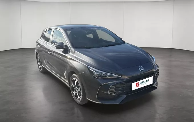 MG MG3 1.5 L Hybrid+ 195 ch Luxury extérieur trois quart avant droit 8984