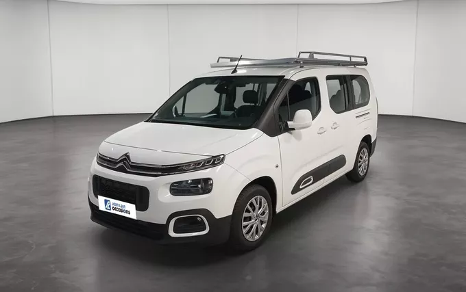 CITROEN BERLINGO Taille XL PureTech 110 S&S BVM6 Feel extérieur trois quart avant gauche 946678