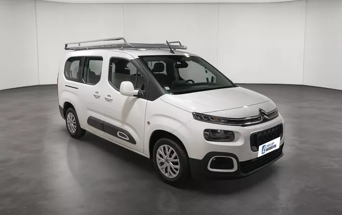CITROEN BERLINGO Taille XL PureTech 110 S&S BVM6 Feel extérieur trois quart avant droit 946678