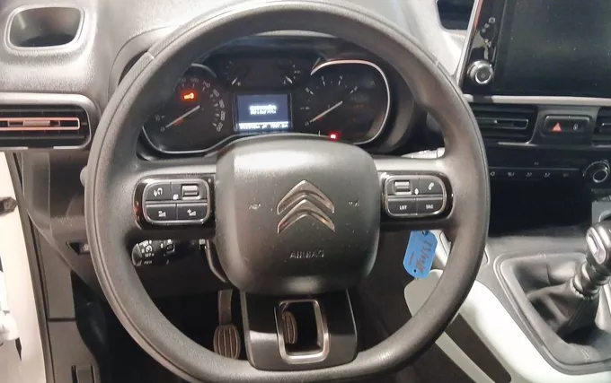 CITROEN BERLINGO Taille XL PureTech 110 S&S BVM6 Feel photo 12 946678
