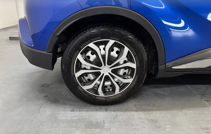 TOYOTA C-HR Hybride 2.0L Distinctive photo 9 1103205