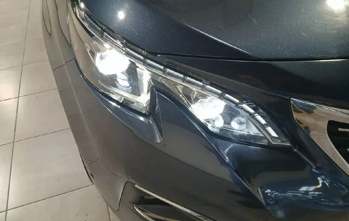 PEUGEOT 5008 BlueHDi 130ch S&S EAT8 Allure Business photo 16 2129585