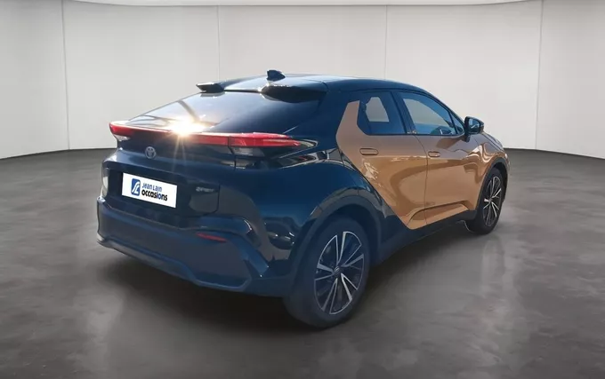 TOYOTA C-HR Hybride 200 Collection Premiere extérieur trois quart arrière droit 1104038