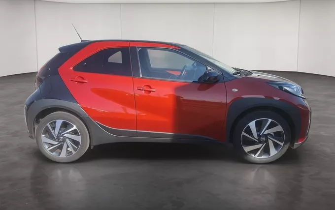 TOYOTA AYGO X 1.0 VVT-i 72 S-CVT Collection extérieur côté droit 1103922