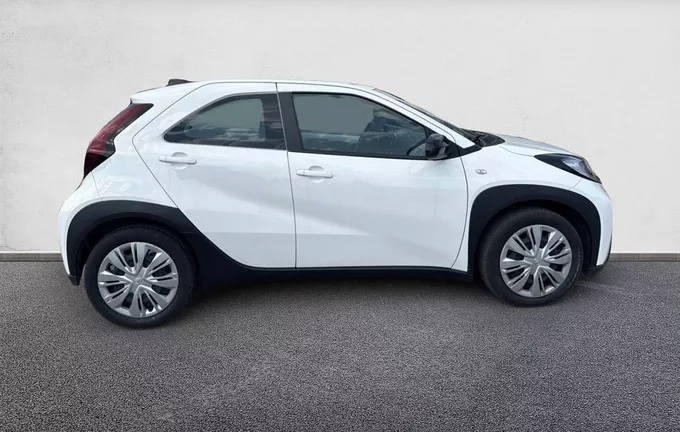 TOYOTA AYGO X 1.0 VVT-i 72 Dynamic extérieur côté droit 1103731