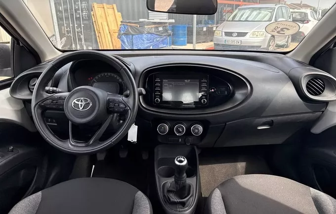 TOYOTA AYGO X 1.0 VVT-i 72 Dynamic photo 18 1103731