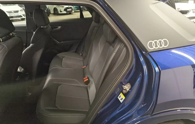 AUDI Q2 35 TDI 150 S tronic 7 Black Edition photo 17 2131107