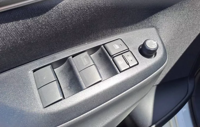 TOYOTA YARIS Hybride 116h Design photo 19 1103584