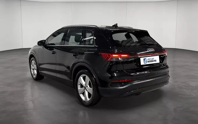 AUDI Q4 E-TRON 45 285 ch 82 kWh Design extérieur trois quart arrière gauche 2132241