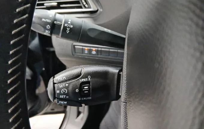 PEUGEOT 308 PureTech 130ch S&S BVM6 Allure photo 20 2129172