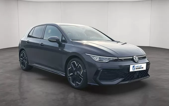 VOLKSWAGEN GOLF 1.5 eTSI EVO2 116 DSG7 R-Line Edition extérieur trois quart avant droit 2131862