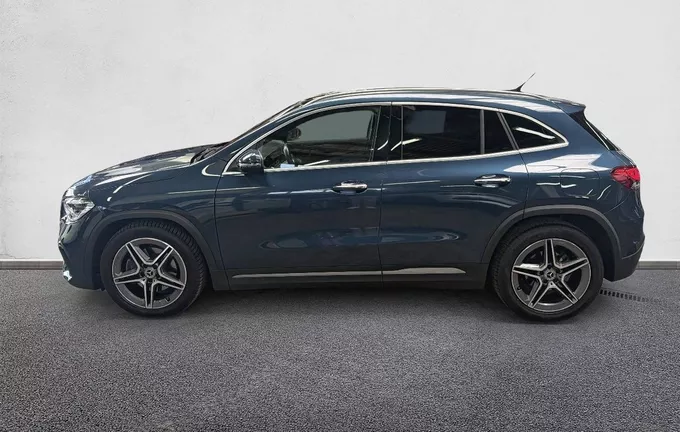 MERCEDES GLA 200 d 8G-DCT AMG Line extérieur côté gauche 213071