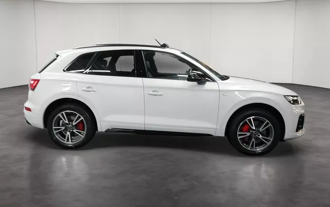 AUDI Q5 50 TFSIe 299 S tronic 7 Quattro S line extérieur côté droit 2132168