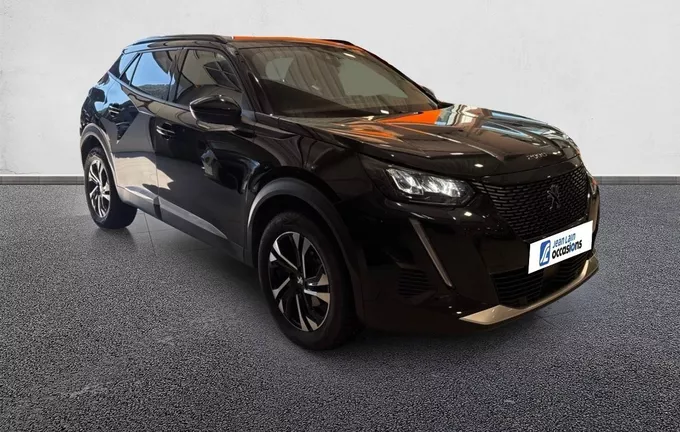 PEUGEOT 2008 PureTech 130 S&S BVM6 Allure Pack extérieur trois quart avant droit 2131052