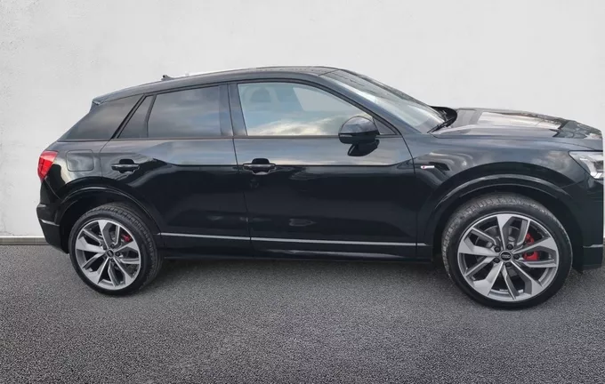 AUDI Q2 35 TFSI 150 S tronic 7 S line Plus extérieur côté droit 0677