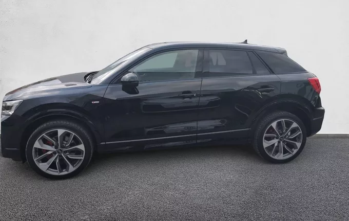 AUDI Q2 35 TFSI 150 S tronic 7 S line Plus extérieur côté gauche 0677
