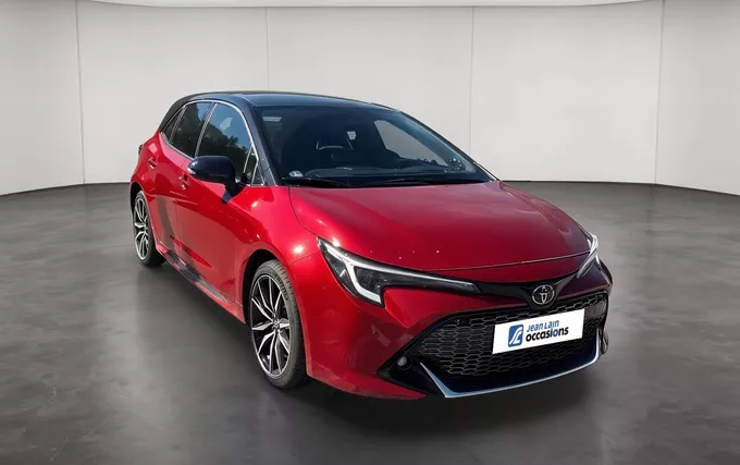 TOYOTA COROLLA HYBRIDE 140ch GR Sport extérieur trois quart avant droit 1103785