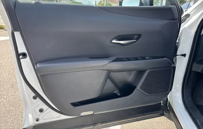 LEXUS UX 250h 4WD F SPORT Design photo 20 1103811