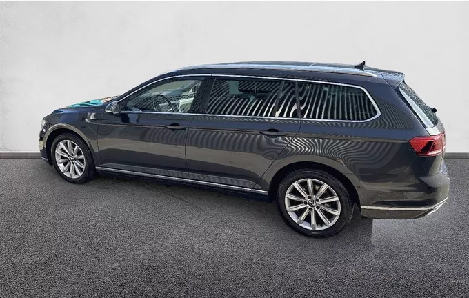 VOLKSWAGEN PASSAT SW 2.0 TDI EVO SCR 200 DSG7 4Motion Lounge extérieur trois quart arrière gauche 2126260