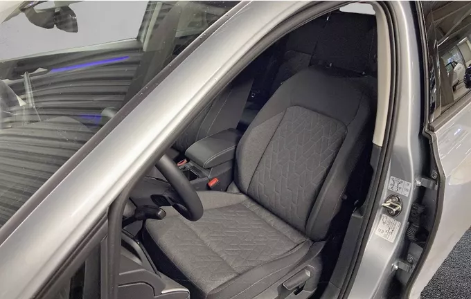 VOLKSWAGEN GOLF 1.5 eHybrid 204 DSG6 VW Edition extérieur trois quart arrière droit 2126714