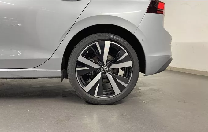 VOLKSWAGEN GOLF 1.5 eHybrid 204 DSG6 VW Edition photo 12 2126714