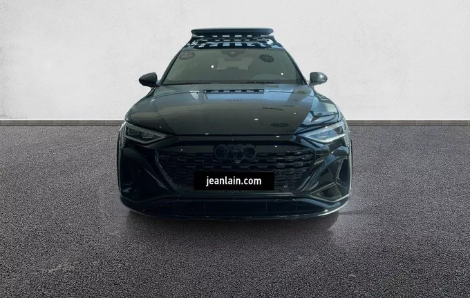AUDI Q8 E-TRON Q8 55 E TRON QUATTRO DAKAR EDITION extérieur avant 3962