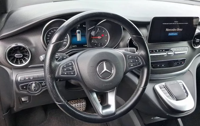 MERCEDES CLASSE V Extra-Long 300 d 9G-TRONIC 4x4 AMG Line photo 12 106336