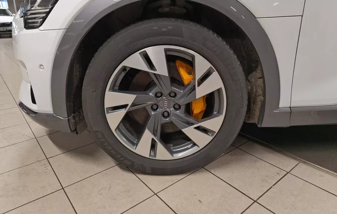 AUDI E-TRON 55 quattro 408 ch Avus Extended photo 9 2129481