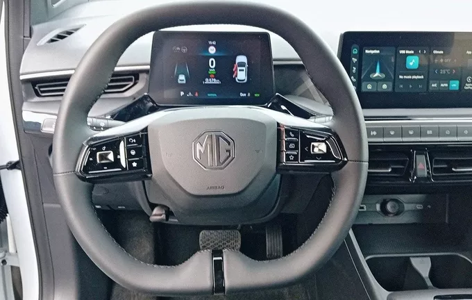 MG MG3 1.5 L Hybrid+ 195 ch Luxury photo 13 7615