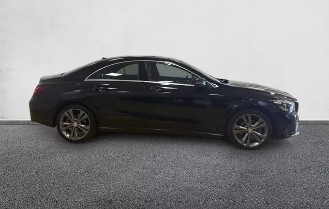 MERCEDES CLA 200 d 7-G DCT Sensation extérieur côté droit 213121