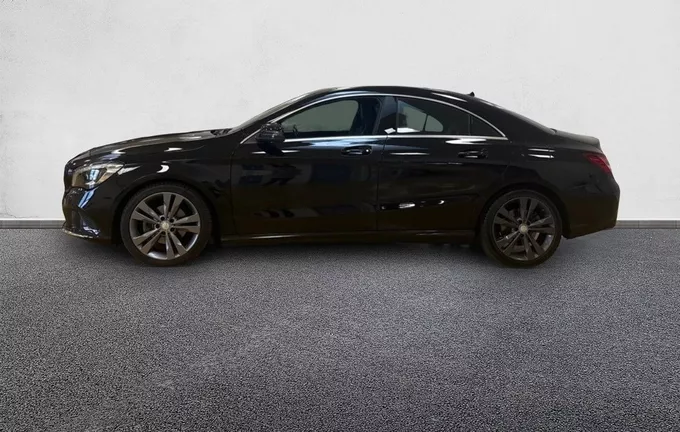 MERCEDES CLA 200 d 7-G DCT Sensation extérieur côté gauche 213121