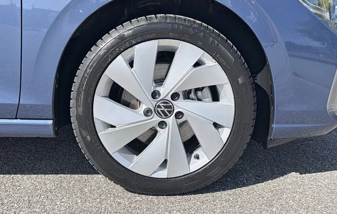 VOLKSWAGEN GOLF 1.5 eHybrid 204 DSG6 VW Edition photo 9 2128162