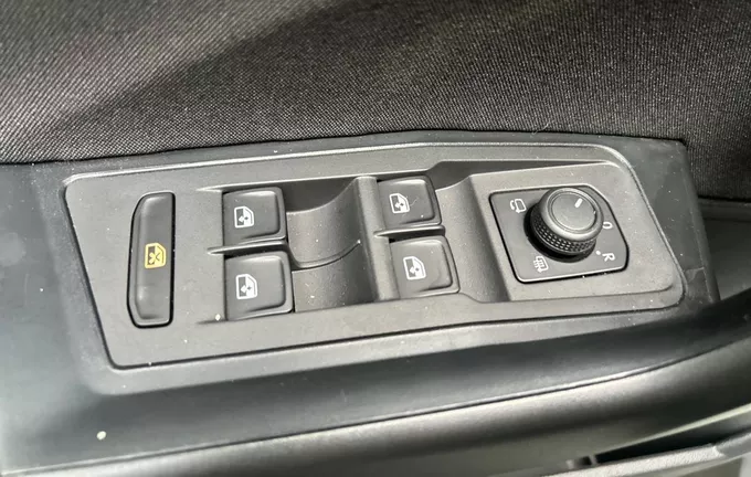 VOLKSWAGEN T-ROC 1.0 TSI 110 Start/Stop BVM6 Life Business photo 14 213230