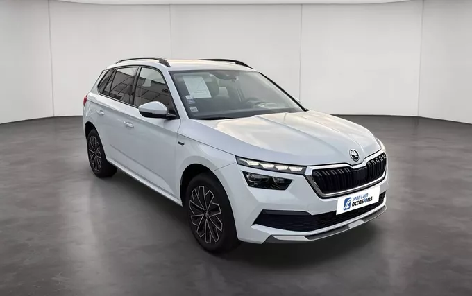 SKODA KAMIQ 1.0 TSI Evo 110 ch DSG7 Young Edition extérieur trois quart avant droit 2132294