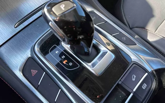 MG EHS 1.5T GDI PHEV Luxury photo 14 601344