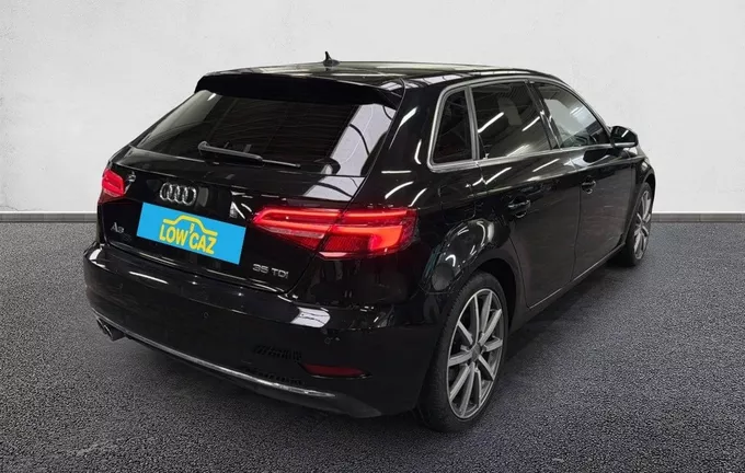 AUDI A3 Sportback 35 TDI 150 S tronic 7 Design Luxe extérieur trois quart arrière droit 212937