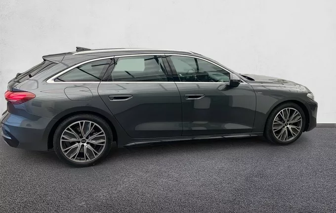 AUDI A5 Avant e-hybrid 299 ch S tronic 7 Quattro S line extérieur côté droit 8860