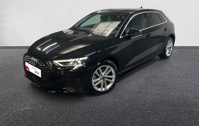AUDI A3 Sportback 40 TFSIe 204 S tronic 6 Business Executive extérieur trois quart avant gauche 2119459