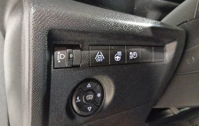 CITROEN C4 e-C4 136 ch Automatique Shine Pack photo 20 946339