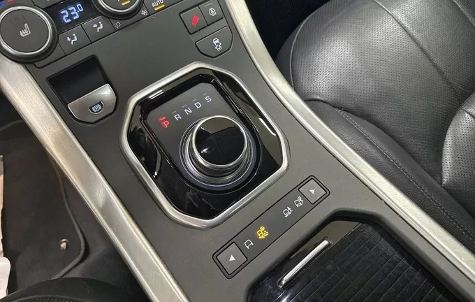 LAND ROVER RANGE ROVER EVOQUE Mark VI TD4 150 BVA HSE Dynamic photo 13 212786