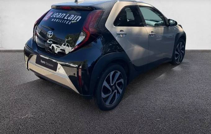 TOYOTA AYGO X 1.0 VVT-i 72 Design extérieur trois quart arrière droit 1103898